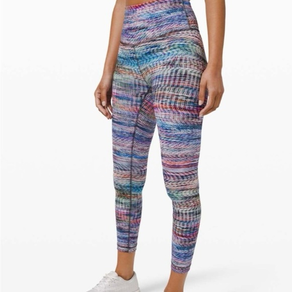 Lululemon sz 6 Wunder Train High-Rise Tight 25"
Digital Oasis White Multi VGUC - Picture 3 of 14